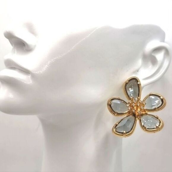 New 18k ANTHROPOLOGIE FLORAL TAPESTRY crystal glass flower earrings - Picture 3 of 11